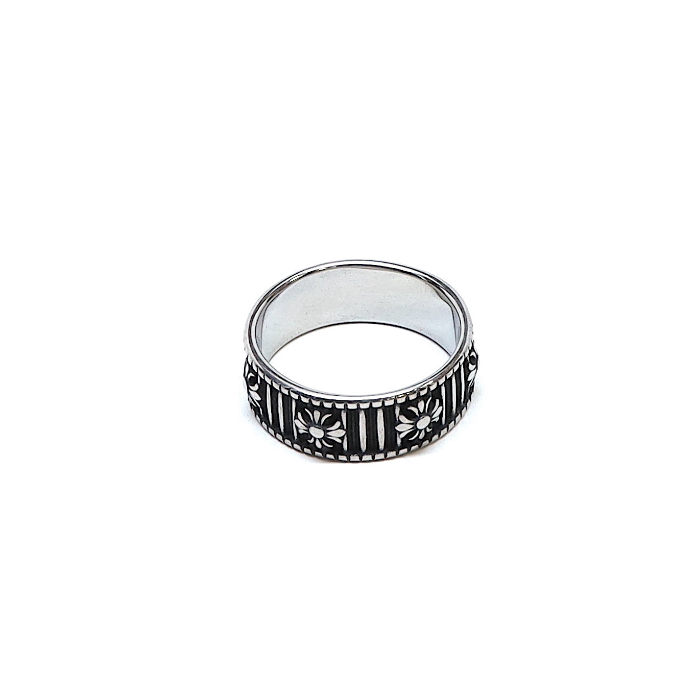 //Style 331-N1// 316L Stainless Steel Black Petal Band Ring