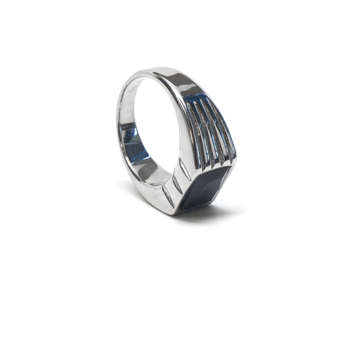 //Style 37s-V// 316L Stainless Steel Black Onyx Edge