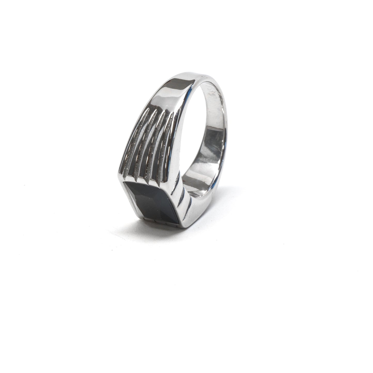 //Style 37s-V// 316L Stainless Steel Black Onyx Edge