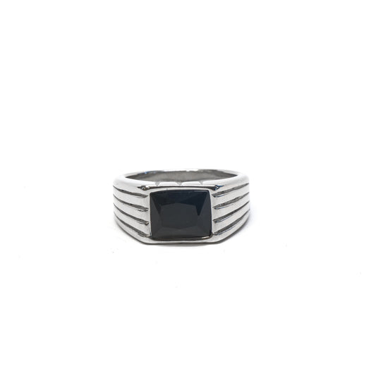 //Style 37s-V// 316L Stainless Steel Black Onyx Edge